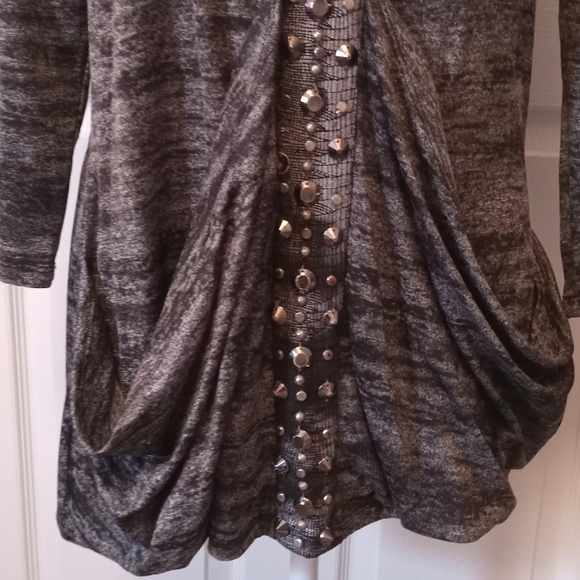 ALBERTO MAKALI studded knit pocket blouse. Large - Picture 7 of 10